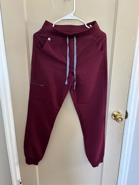 Figs Technical Collection Burgundy Scrub Joggers